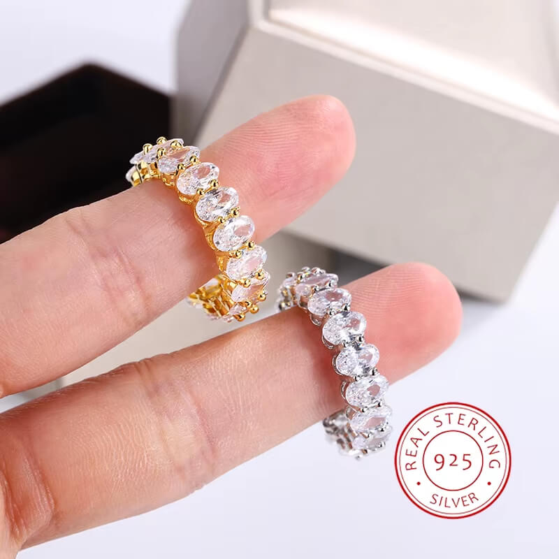 CLASSIC Exklusiv Ring med Vit Zirkon